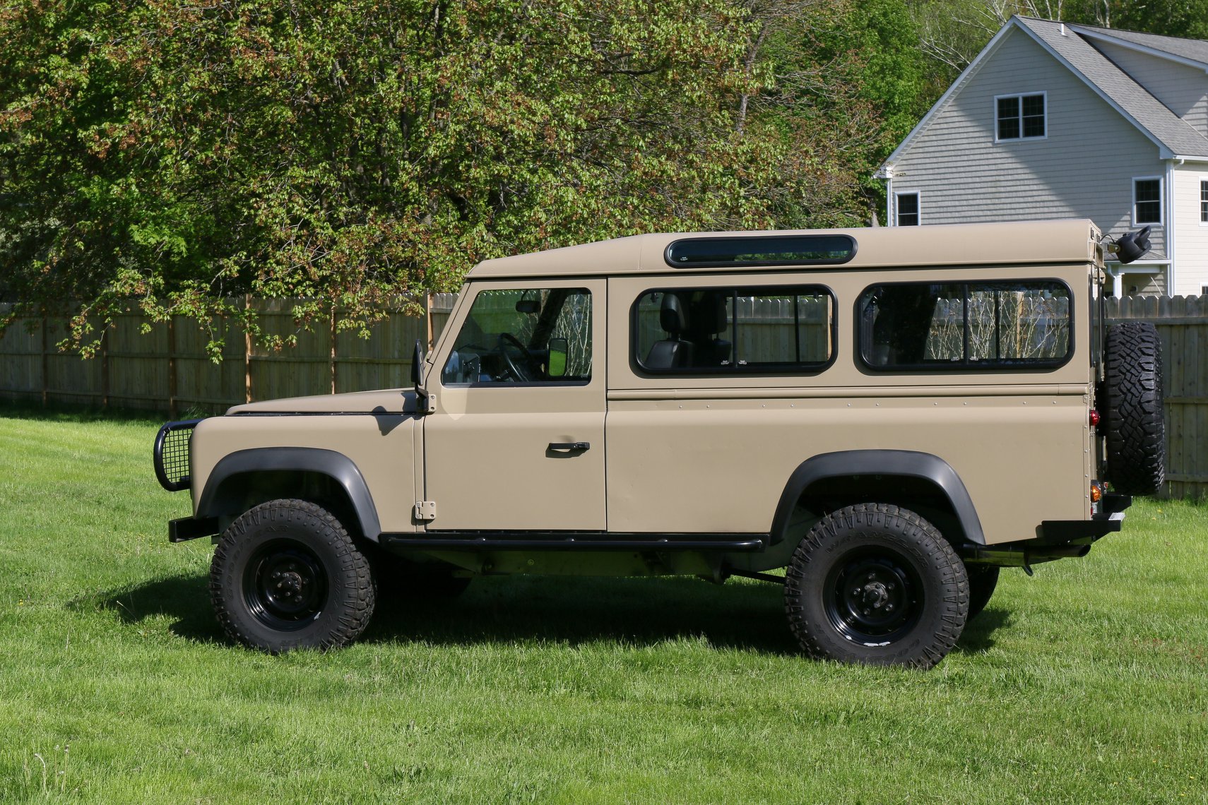 1985 Land Rover Defender 110 NAO Expedition Matte Tan Photo 8