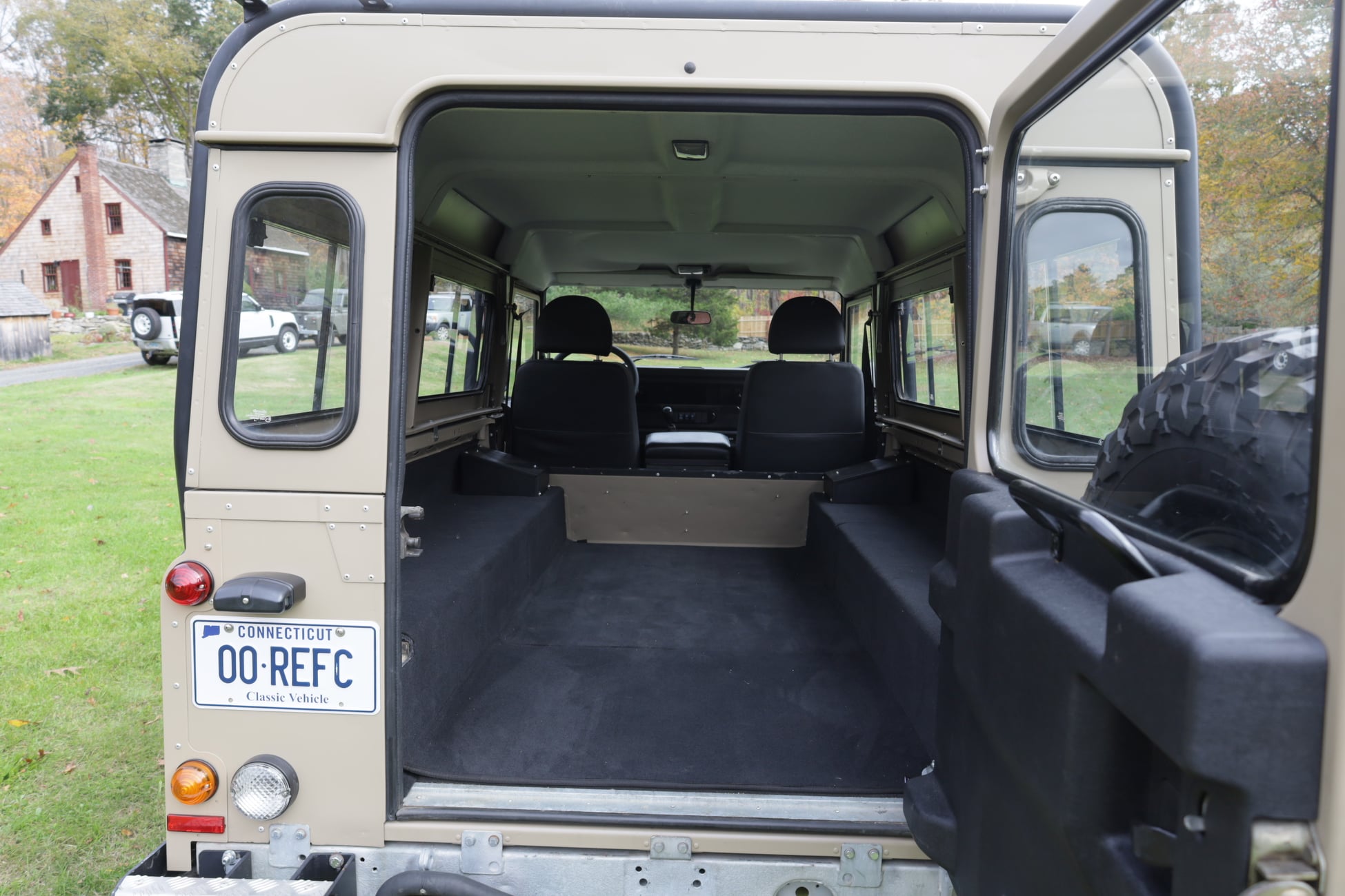 1986 Land Rover 110 NAO Matte Tan Photo 13