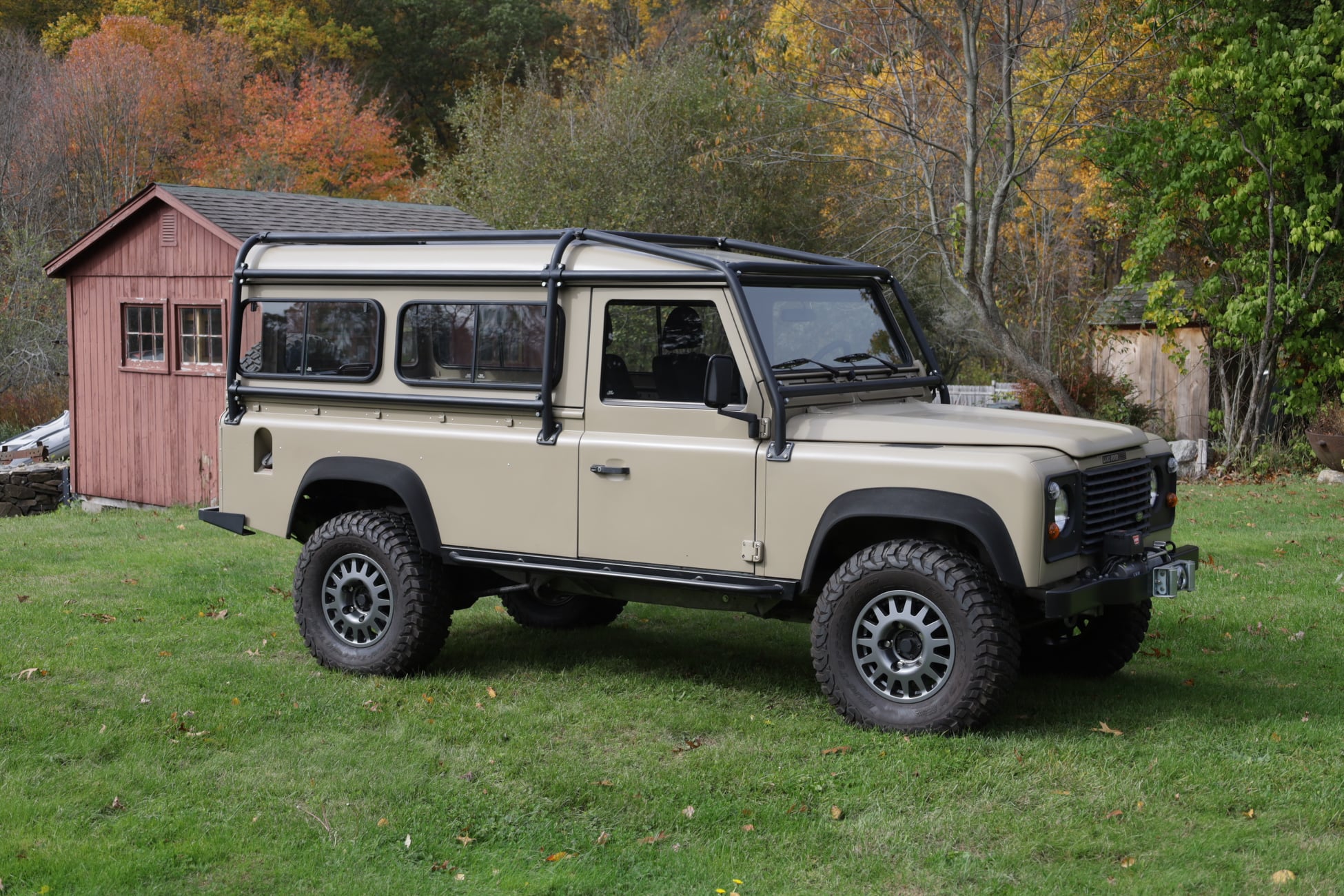 1986 Land Rover 110 NAO Matte Tan Photo 2